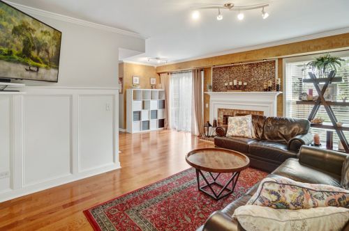 9205 Lake View Dr, Orland Park, IL 60462