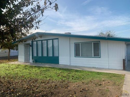 26071 Orange St, Taft, CA 93268-9785