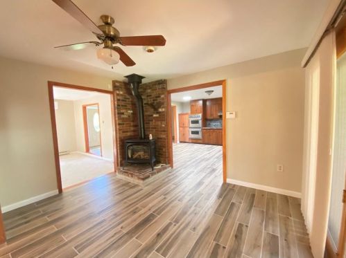 23 Bradford Rd, Westerly RI  02808-1428 exterior