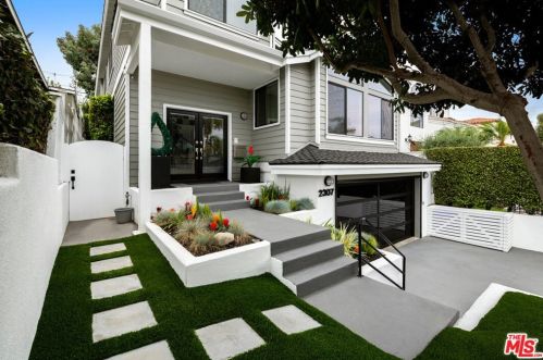 2307 Poinsettia Ave, Manhattan Beach, CA 90266-2661