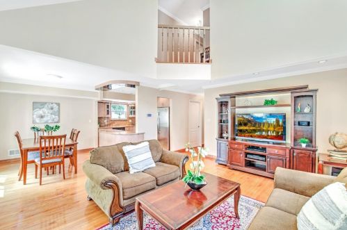 24 Avery Dr, Old Bridge, NJ 08857-3604