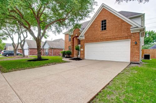 17803 Scenic Oaks Dr, Richmond, TX 77407-8587