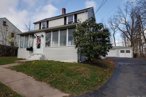 68 Mill St, Middletown, CT 06457-4441