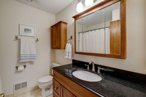 597 Holly Ave, Saint Paul MN  55102-2209 exterior