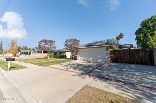 1474 Blaze Ave, Simi Valley, CA 93065-3313