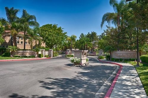 7894 Horizon View Dr, Anaheim CA  92808-1516 exterior