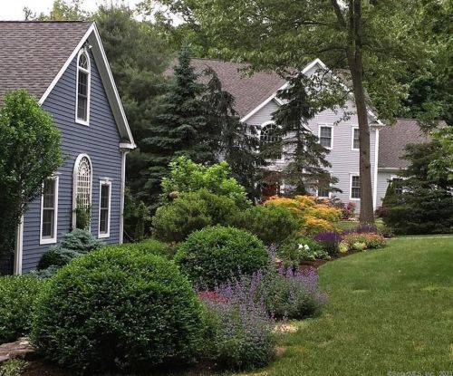 10 Erin Ln, Sandy Hook, CT 06482-1632