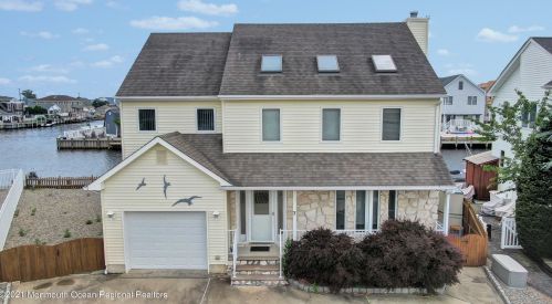 7 Toppinglift Dr, Berkeley Township, NJ 08721-1526