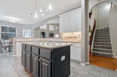 130 Evangeline Oaks Cir, Conroe TX  77384-5010 exterior