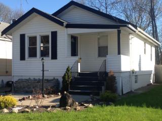 6823 Roe St, Cincinnati OH  45227-2609 exterior