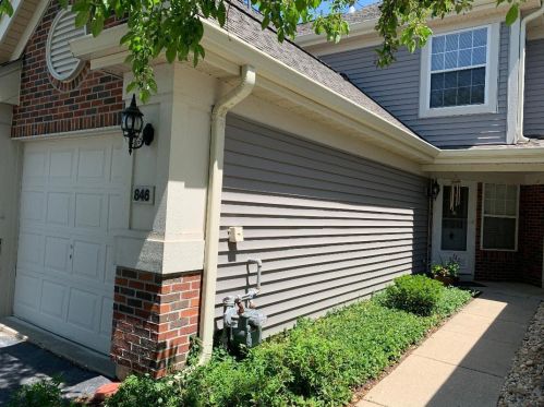846 Spring Creek Ct, Elk Grove Vlg, IL 60007-7120