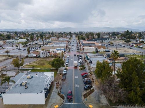 322 Main St, San Jacinto, CA 92583-4207
