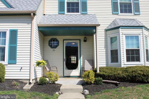 90 Knoll Dr, Blenheim, NJ 08012-5413