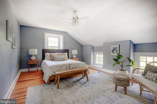 420 Allens Ln, Philadelphia PA 19119-3310 exterior