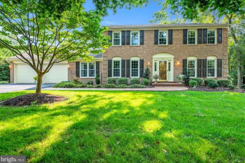 805 Treton Woods Ave, Great Falls, VA 22066-2513