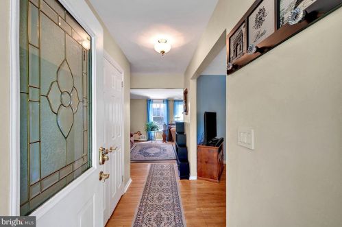 11 Corey Dr, Trenton NJ  08628-1504 exterior