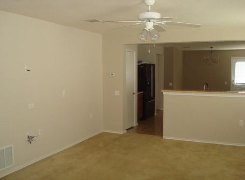 3400 Autumn Bay Dr, Austin TX  78744-1764 exterior