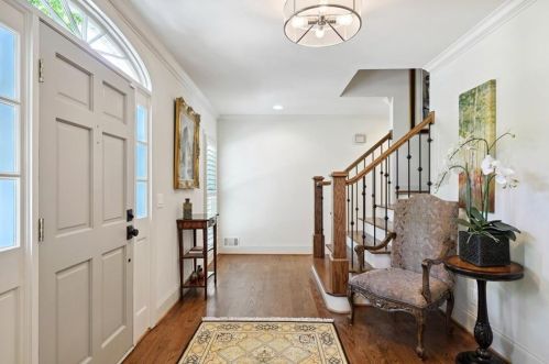 6930 Hunters Knl, Atlanta GA  30328-1763 exterior