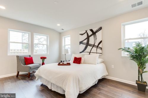 114 Williamsburg Dr, Silver Spring MD 20901-2728 exterior