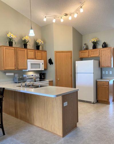 4237 Jarmann Ln, Prior Lake, MN 55379-5817