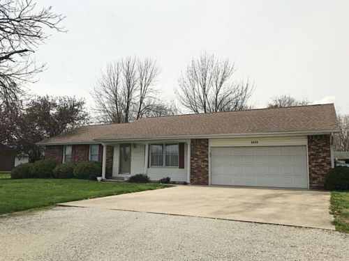 8493 300th St, Altamont, IL 62411-3501