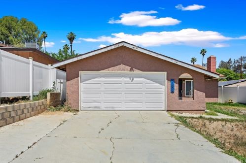 7259 Pontoosuc Ave, Riverside, CA 92504-4933