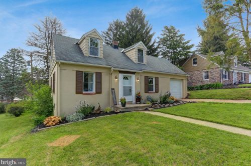 17 Ridgeway Dr, York, PA 17404-5138
