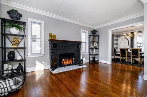 3 Delaware Ave, Norwalk CT  06851-2702 exterior