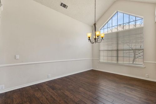 2205 Rachel Ct, Carrollton TX exterior