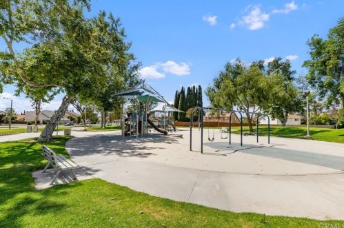 5 Fulton, Irvine CA  92620-3349 exterior