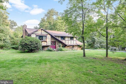 2131 Longs Gap Rd, Carlisle, PA 17013-8623