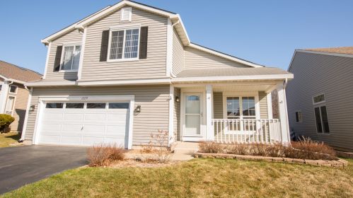 1229 Elder Ln, Waukegan, IL 60085-8646