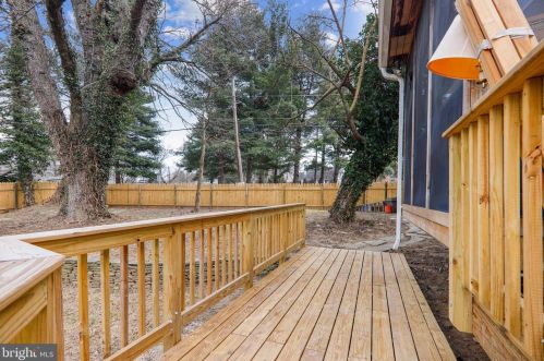 8401 Cedar St, Silver Spring MD 20910-4324 exterior