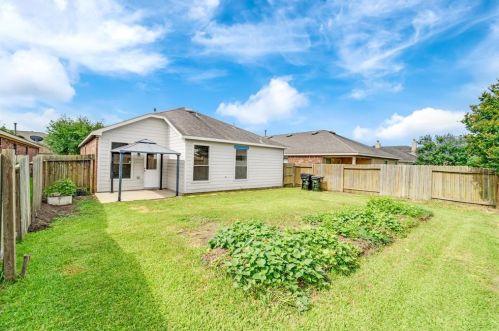 19910 Roycroft Ln, Richmond TX 77407-4004 exterior