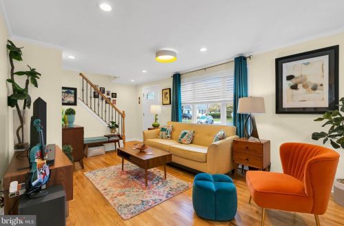 35 Benson Ln, Trenton, NJ 08610-2309