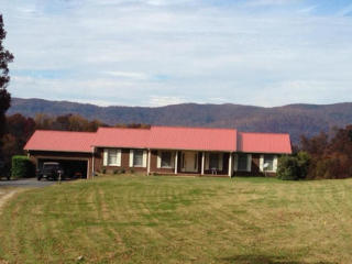 225 Crockett Ln, Harrogate, TN 37752-5327