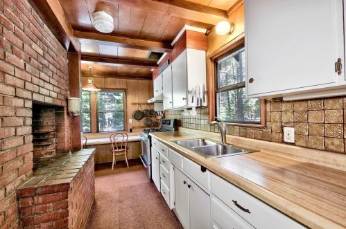 7400 River Rd, Truckee CA  96161 exterior