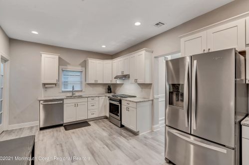 1407 Bangs Ave, Tinton Falls NJ  07712-6316 exterior