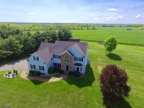 22 Amwell Rd, Flemington, NJ 08822-1986