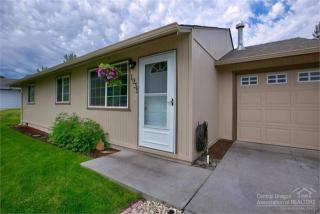 1935 33 St, Eagle Crest OR  97756-7504 exterior