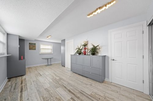 8830 Elmore St, Niles IL 60714-2413 exterior