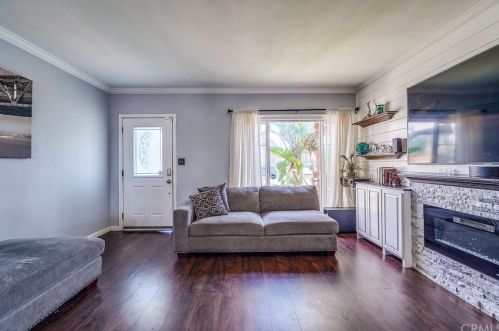 555 Prospect Ave, Riverside CA  92507-1720 exterior