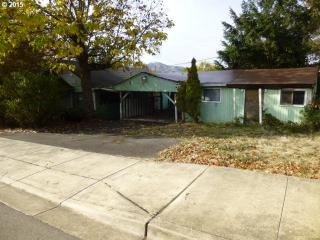 644 Boston St, Roseburg, OR 97470-3203