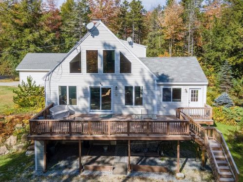 135 Adams Dr, Washington, NH 03280-3498
