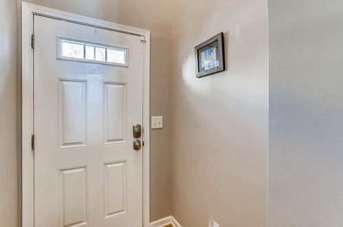 2059 Liberty Ct, Atlanta GA  30318-9379 exterior