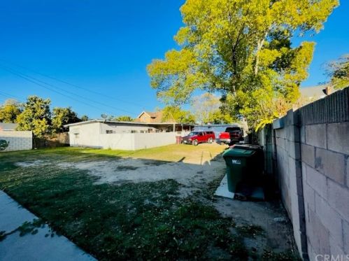 814 Orange Ave, Santa Ana, CA 92701-5848