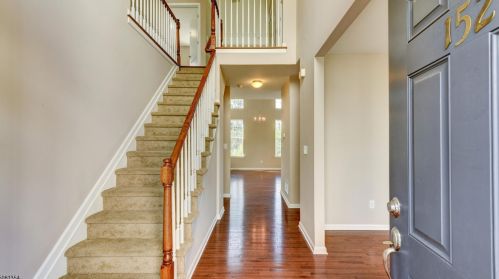 152 Sowers Dr, Hackettstown NJ  07840-7627 exterior