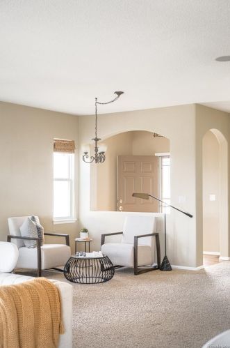 8136 Algonquian Cir, Aurora CO 80016-7018 exterior