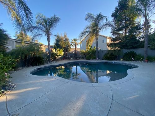 1963 Arlington Ct, Manteca, CA 95337-8414