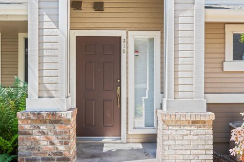 318 Ballymore Cir, San Jose, CA 95136-3932